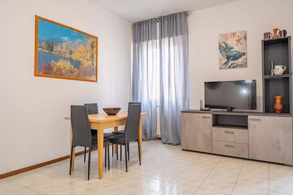 Guest Planet - Intero Bilocale Crescenzago M2 Apartment Milan Luaran gambar
