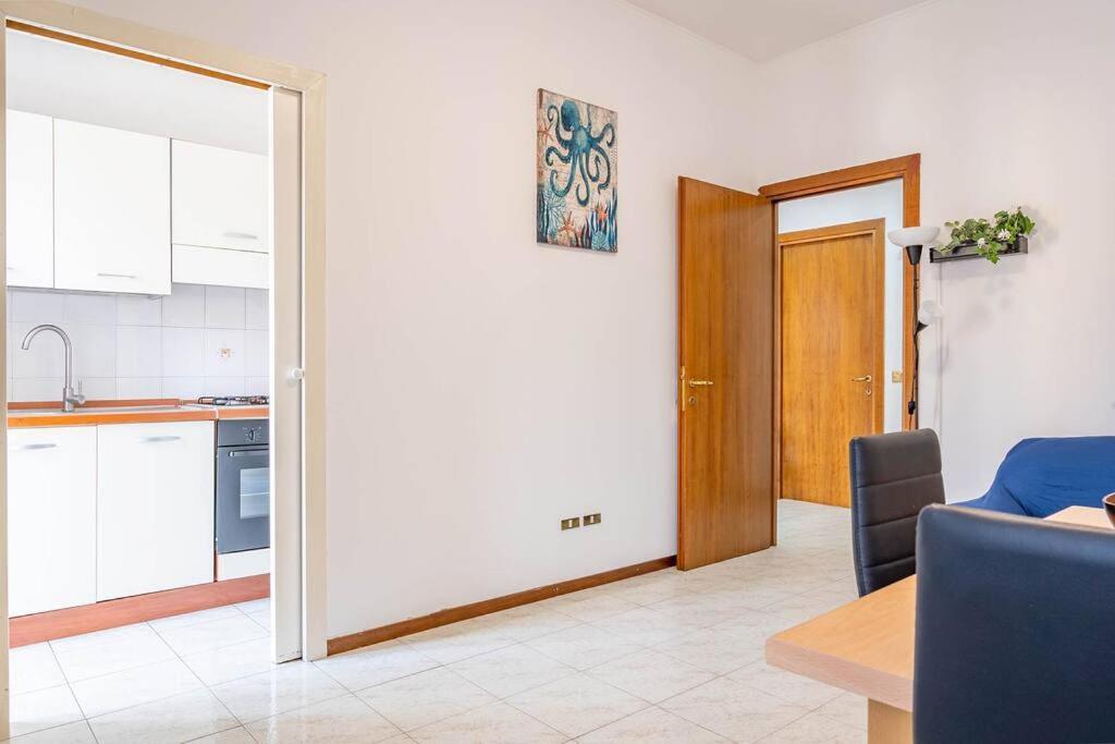 Guest Planet - Intero Bilocale Crescenzago M2 Apartment Milan Luaran gambar