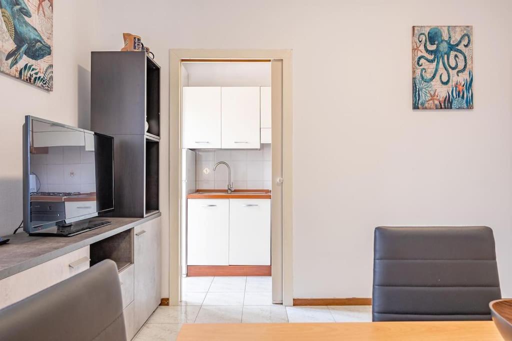Guest Planet - Intero Bilocale Crescenzago M2 Apartment Milan Luaran gambar