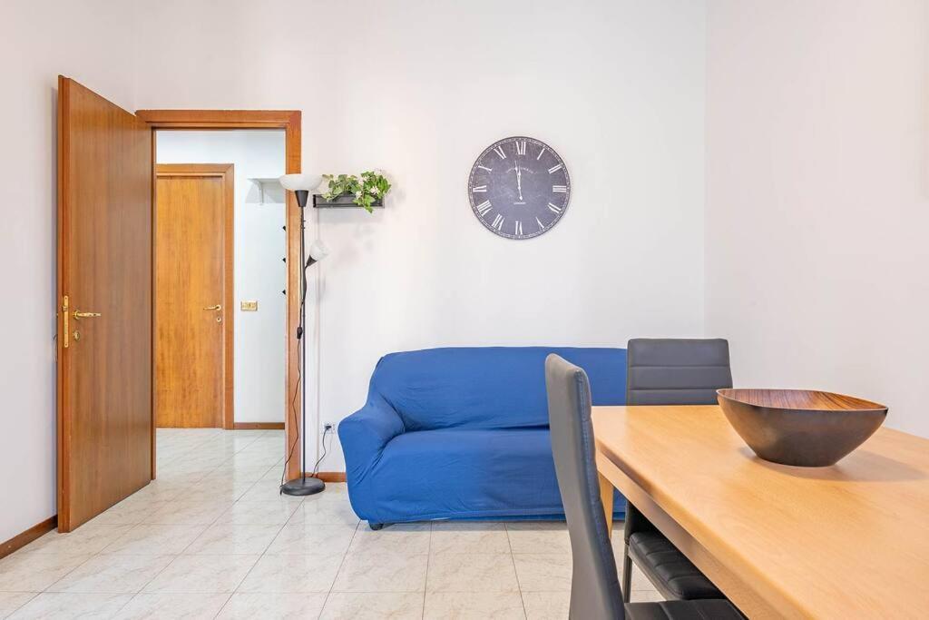 Guest Planet - Intero Bilocale Crescenzago M2 Apartment Milan Luaran gambar